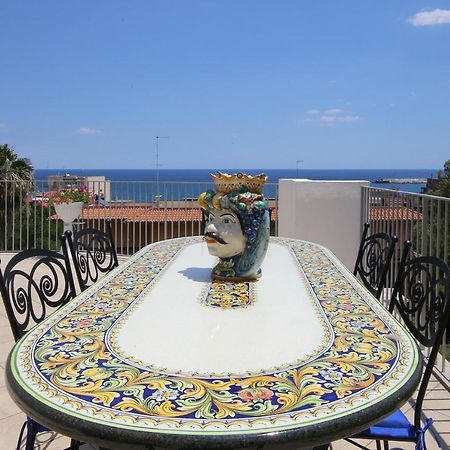 Villa Aurora Giardini Naxos Exterior foto