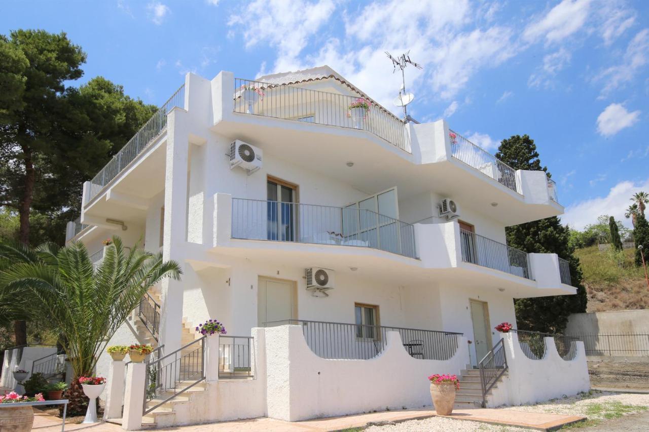 Villa Aurora Giardini Naxos Exterior foto
